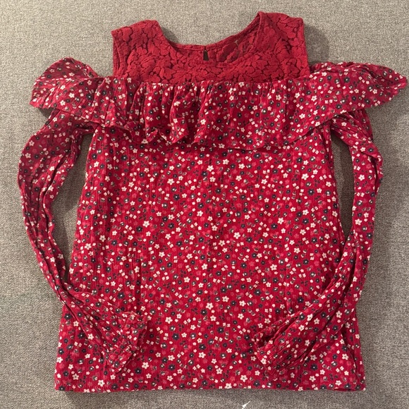 5/$15- Girl’s top size large - Picture 1 of 3